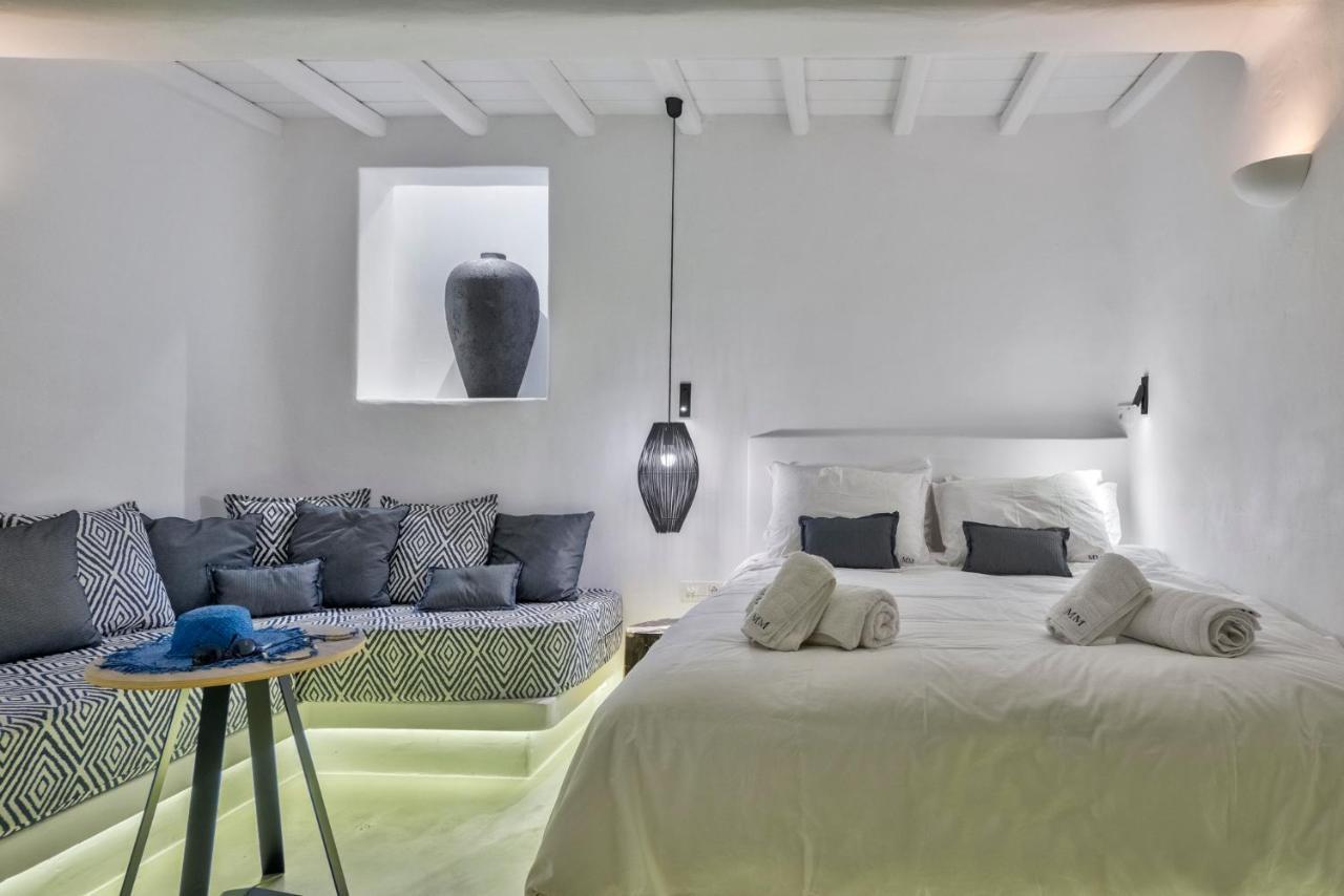 Mykonian Mews Luxury Suites プサロウ エクステリア 写真