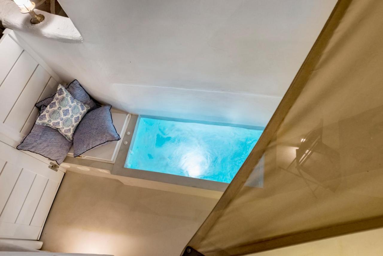 Mykonian Mews Luxury Suites プサロウ エクステリア 写真