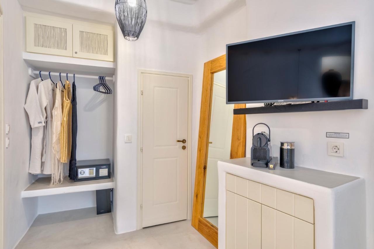 Mykonian Mews Luxury Suites プサロウ エクステリア 写真