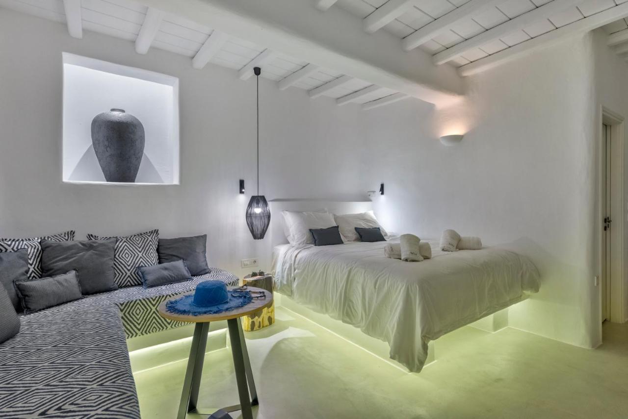 Mykonian Mews Luxury Suites プサロウ エクステリア 写真
